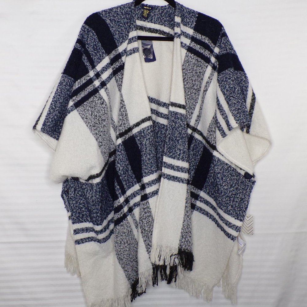 *NWT Forever 21 Navy and White Blanket Poncho